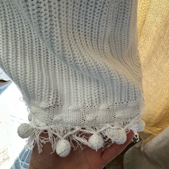 Lilly Pulitzer Jaya Fringed Pom Pom Knit Top Sleeveless - SMALL - Picture 2 of 4